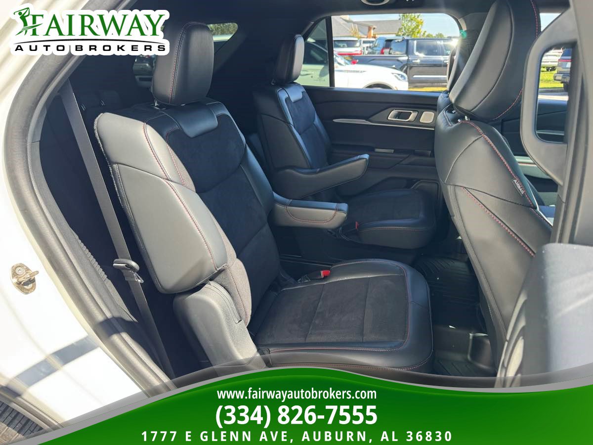 Used 2025 Ford Explorer ST w/ Sun And Sound Package AWD/4WD image 13