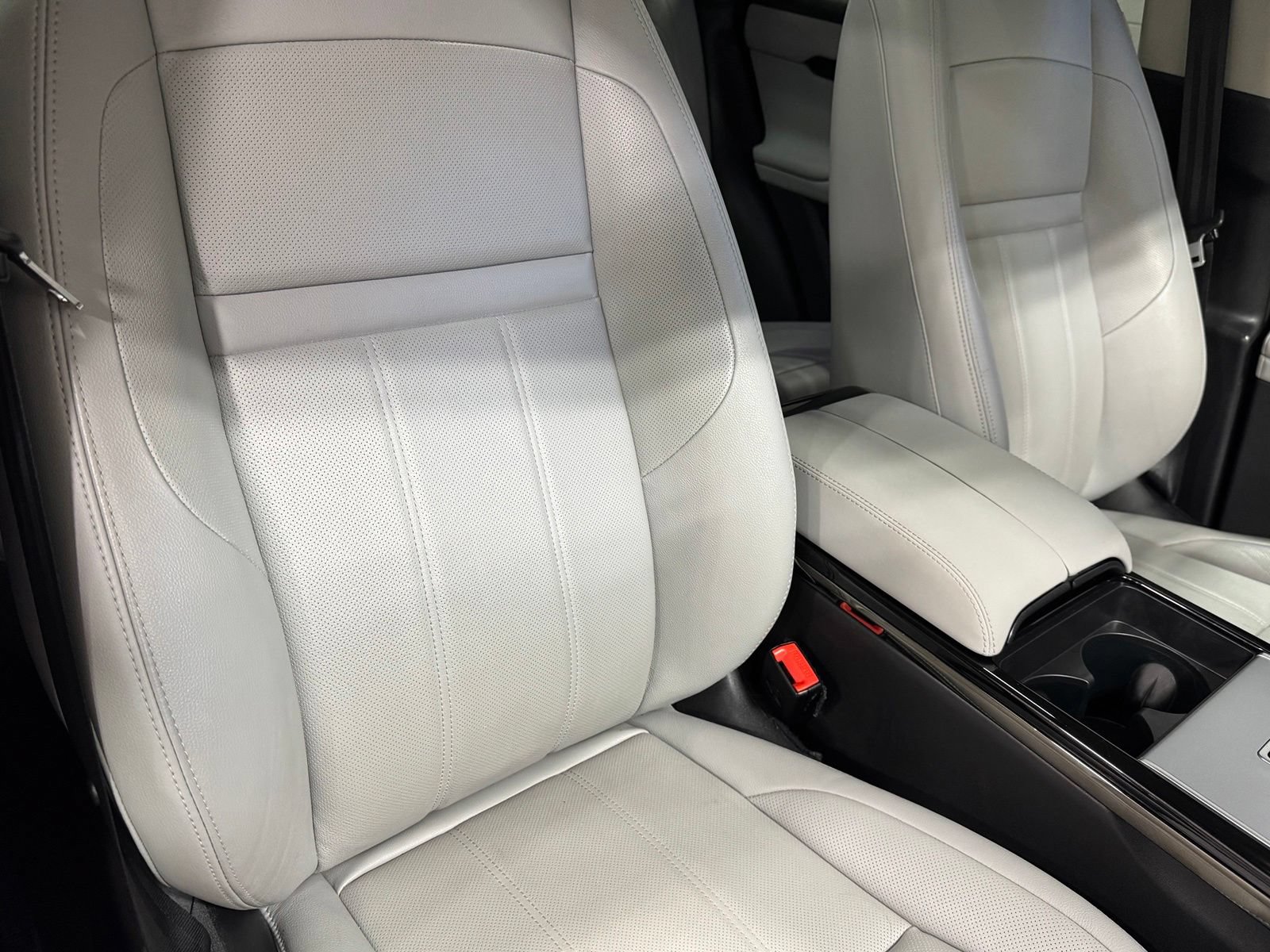 Used 2024 Land Rover Range Rover Evoque S AWD/4WD image 57