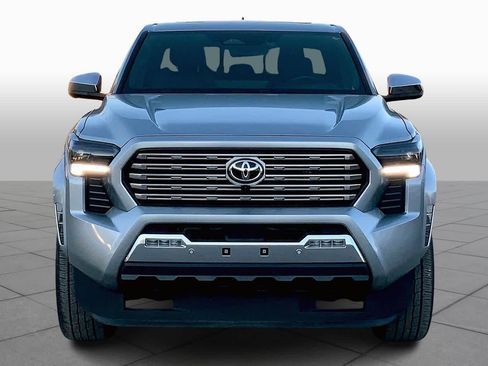 Used 2025 Toyota Tacoma Limited image 3