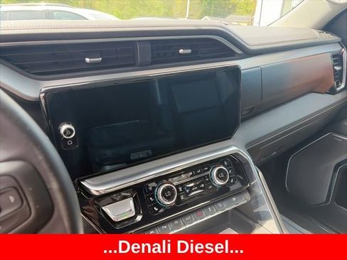 Used 2024 GMC Sierra 1500 Denali w/ Technology Package AWD/4WD image 4