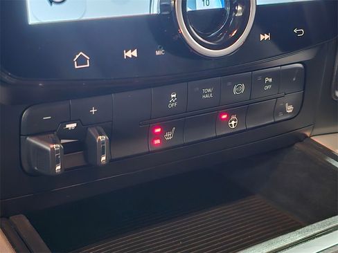 Used 2015 RAM 2500 Big Horn image 29