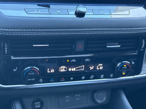 New 2026 Nissan Rogue Platinum w/ Platinum Premium Package image 18