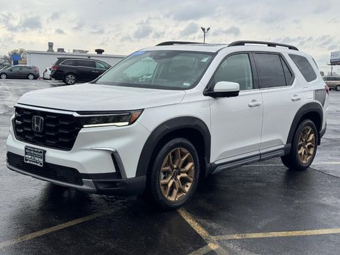 Certified 2023 Honda Pilot Elite image 9