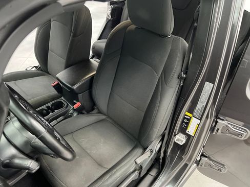 Used 2022 Jeep Wrangler Unlimited Sport image 10