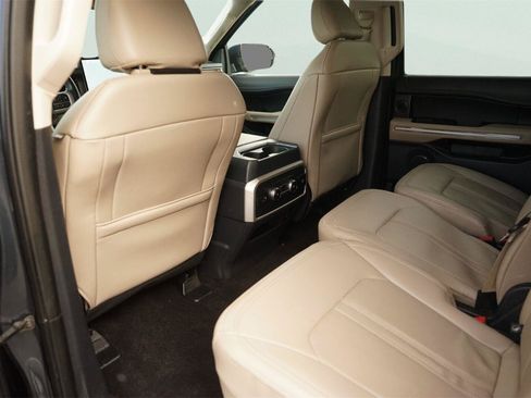 Used 2022 Ford Expedition Max Limited RWD image 12