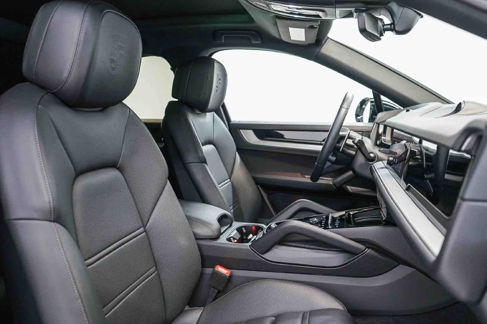 Certified 2026 Porsche Cayenne Coupe AWD/4WD image 19