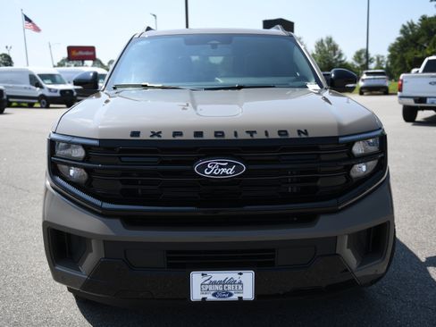 New 2027 Ford Expedition Platinum w/ Stealth Appearance Package RWD image 5