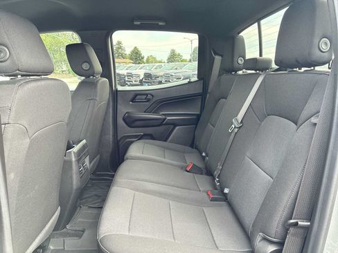 Used 2025 Chevrolet Colorado Trail Boss AWD/4WD image 24