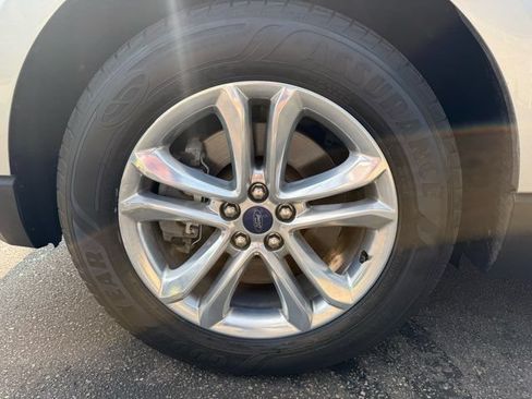 Used 2018 Ford Edge SEL w/ Equipment Group 201A AWD/4WD image 28