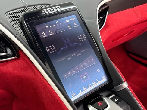 Used 2025 Ferrari Roma Spider RWD image 19