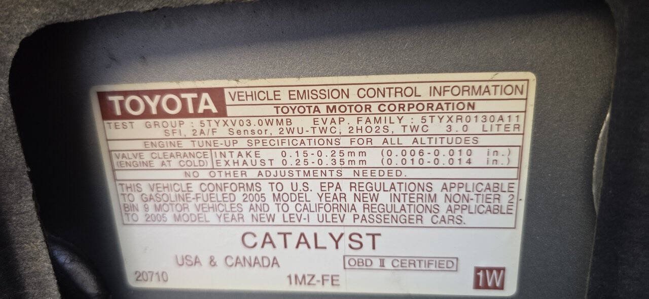 Used 2005 Toyota Camry LE FWD image 28