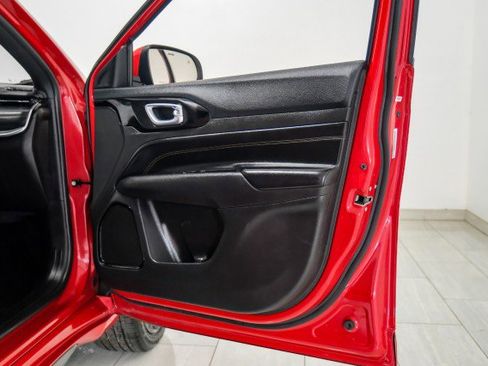 Used 2023 Jeep Compass Limited image 47