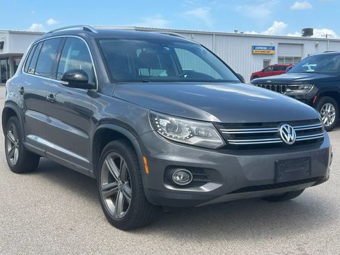 Used 2017 Volkswagen Tiguan Sport FWD image 6