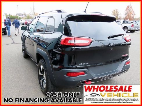Used 2015 Jeep Cherokee Trailhawk w/ Comfort/Convenience Group image 5