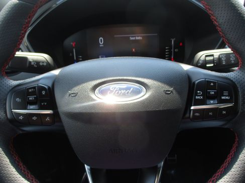 Used 2023 Ford Escape ST-Line w/ Tech Pack #1 AWD/4WD image 17