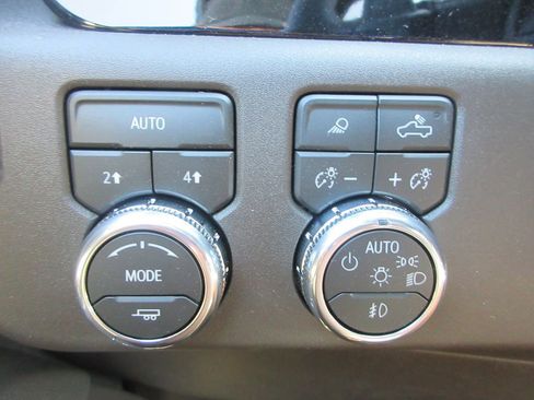 New 2026 GMC Sierra 1500 SLT w/ SLT Premium Plus Package AWD/4WD image 18