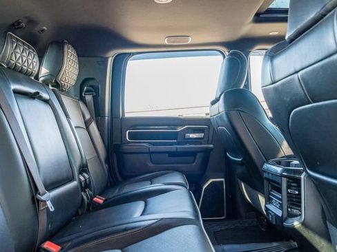 Used 2020 RAM 2500 Laramie w/ Night Edition image 41