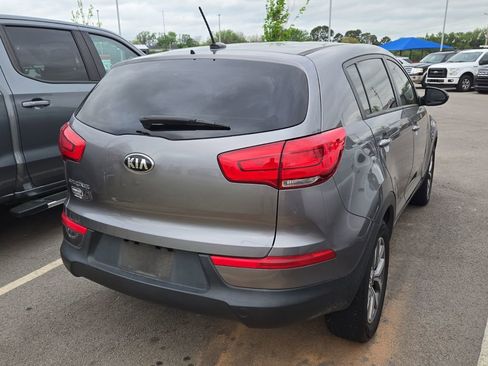 Used 2016 Kia Sportage LX image 3