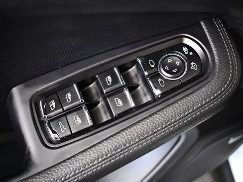 Used 2018 Porsche Macan S image 48