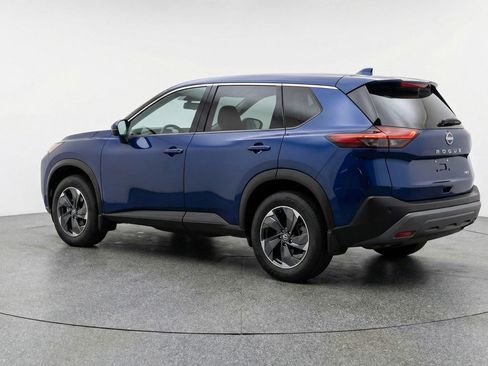 Used 2025 Nissan Rogue SV image 6