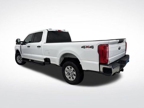 Used 2024 Ford F250 XLT image 3
