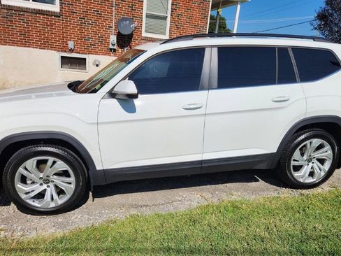 Used 2021 Volkswagen Atlas SE w/ Panoramic Sunroof Package image 1
