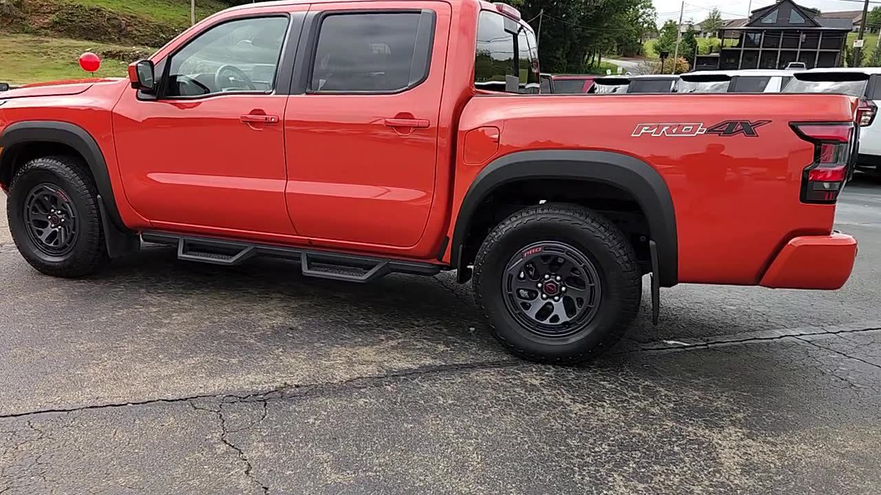 Used 2025 Nissan Frontier PRO-4X w/ Pro Convenience Package AWD/4WD image 2
