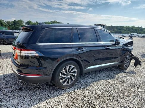 Used 2025 Lincoln Aviator 2WD image 3