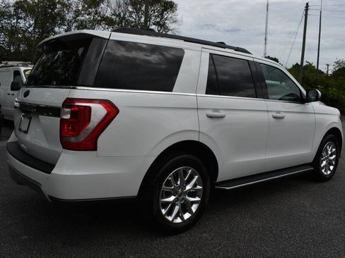 Used 2021 Ford Expedition XLT RWD image 3