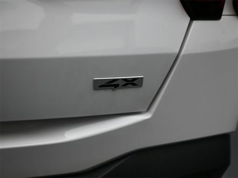 Certified 2025 Kia Sorento S image 11