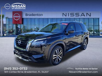 Used 2024 Nissan Pathfinder Platinum