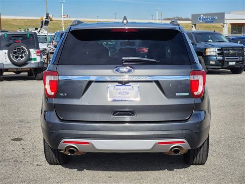 Used 2016 Ford Explorer XLT w/ Equipment Group 202A image 6