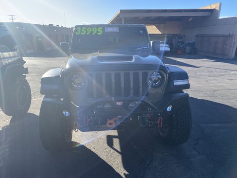 Used 2020 Jeep Gladiator Mojave image 6