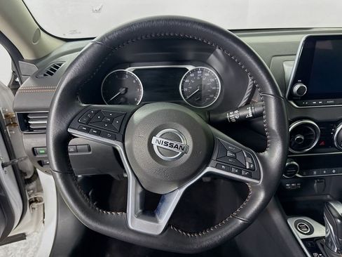 Used 2023 Nissan Sentra SR w/ Electronics Package image 12