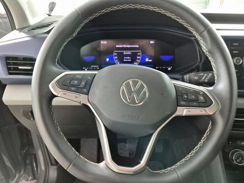 Used 2023 Volkswagen Taos SE w/ Panoramic Sunroof Package FWD image 13