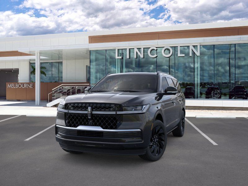 New 2025 Lincoln Navigator Reserve w/ Jet Appearance Package AWD/4WD image 2
