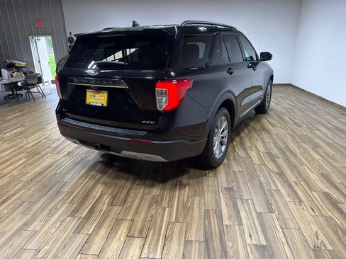 Used 2023 Ford Explorer XLT w/ Equipment Group 202A AWD/4WD image 15