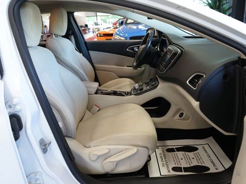 Used 2015 Chrysler 200 Limited w/ Convenience Group FWD image 35