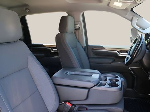Used 2025 Chevrolet Silverado 3500 LT w/ Safety Package AWD/4WD image 20