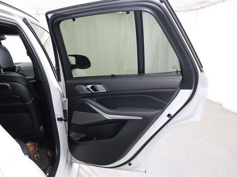 Used 2026 BMW X5 M60i AWD/4WD image 39