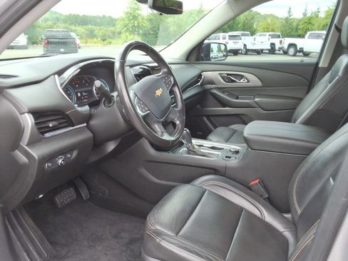 Certified 2020 Chevrolet Traverse LT w/ LT Premium Package FWD image 22