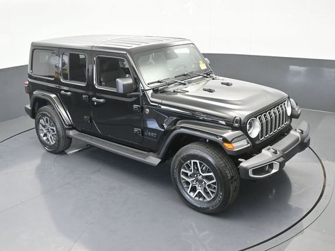 New 2026 Jeep Wrangler Sahara image 52
