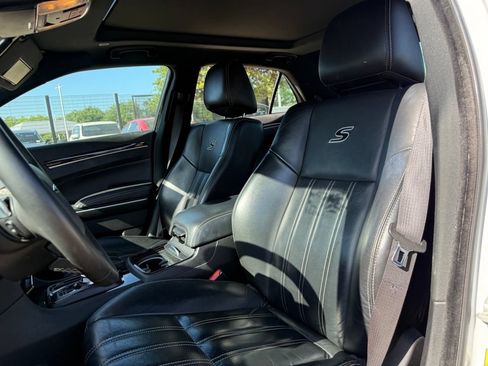 Used 2023 Chrysler 300 S RWD image 10