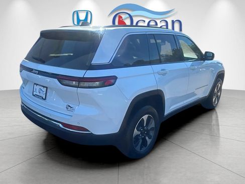 Used 2024 Jeep Grand Cherokee Limited 4xe AWD/4WD image 3