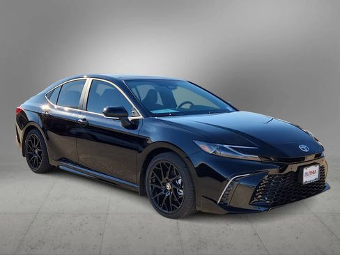 Used 2026 Toyota Camry XSE w/ Premium Plus Package image 2