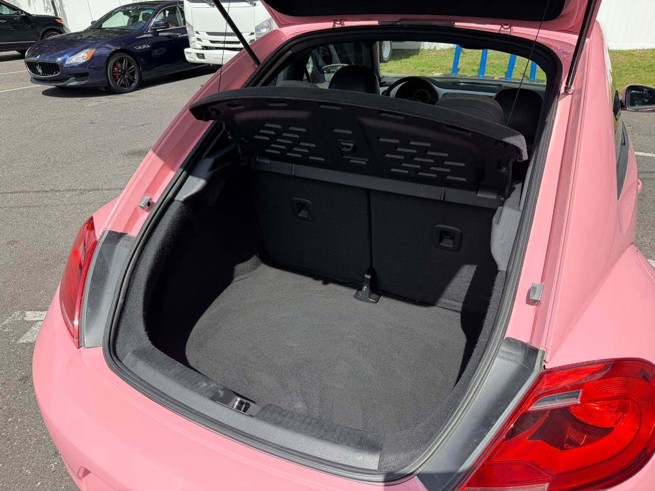 Used 2013 Volkswagen Beetle 2.5 FWD image 33
