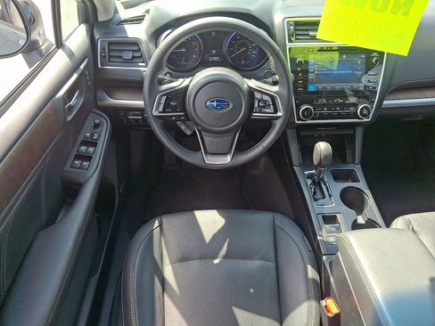 Used 2018 Subaru Outback 2.5i Limited AWD/4WD image 11