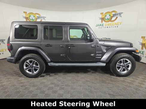 Used 2018 Jeep Wrangler Unlimited Sahara w/ Cold Weather Group image 11
