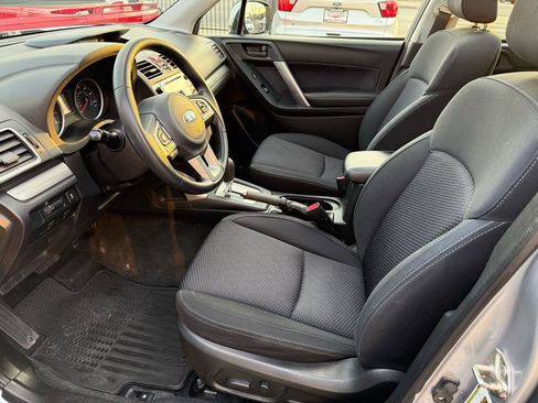 Used 2018 Subaru Forester 2.5i Premium w/ All-Weather Package image 14