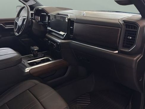 Used 2025 Chevrolet Silverado 1500 High Country w/ Technology Package image 31